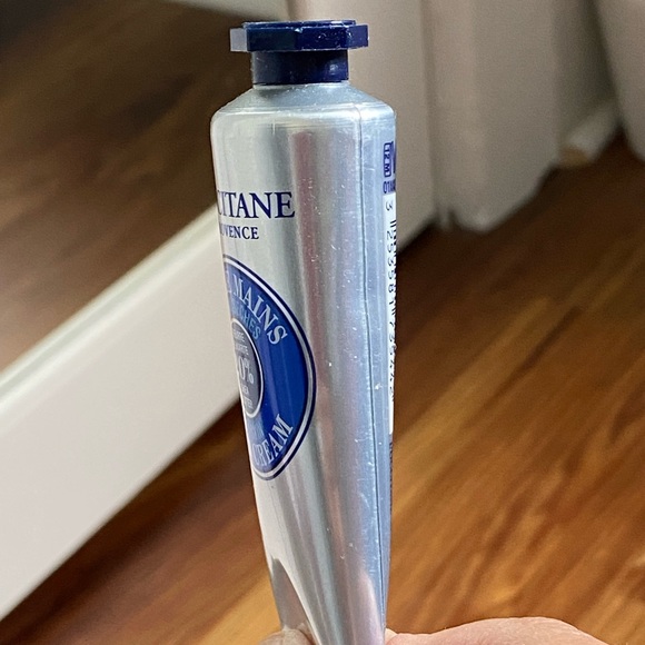 Various Skin Care Products. Clarins, Shishedo, L’Occitane - Picture 10 of 14